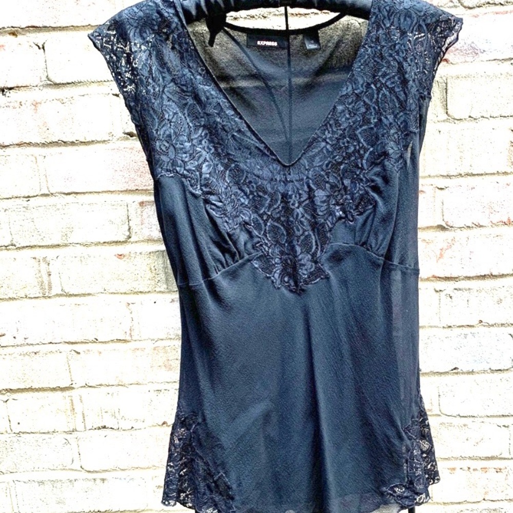 Elegant Black Silk Lace Top